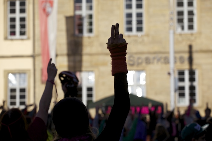 "One billion rising" auf dem Maxplatz. Foto: Erich Weiß